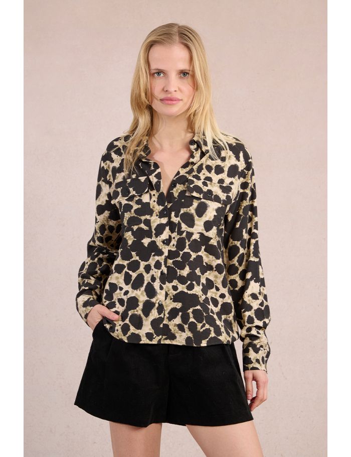 Flowing shirt, animal print