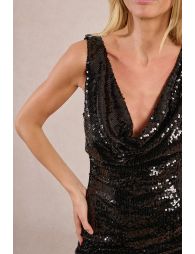 Robe courte col benitier à sequins