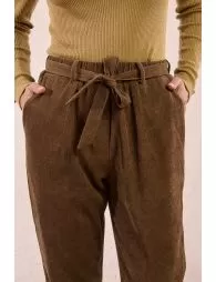 Pantalon suédé en velours côtelé