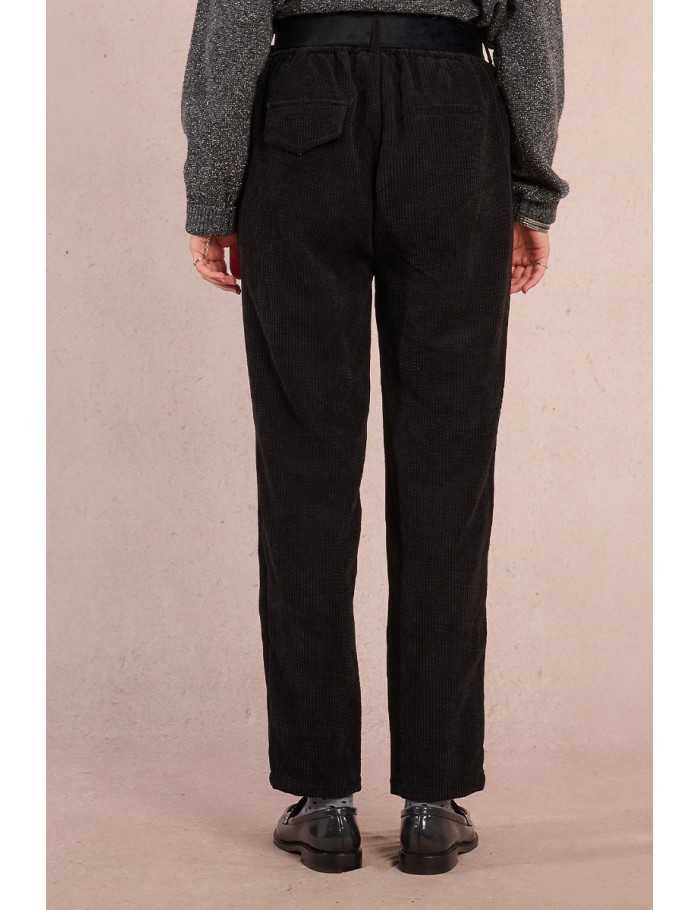 Belted velvet trousers
