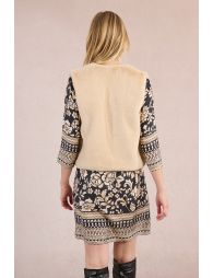 Sleeveless vest in faux fur