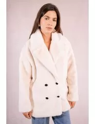 Manteau boutonné, imitation fourrure