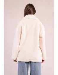 Manteau boutonné, imitation fourrure