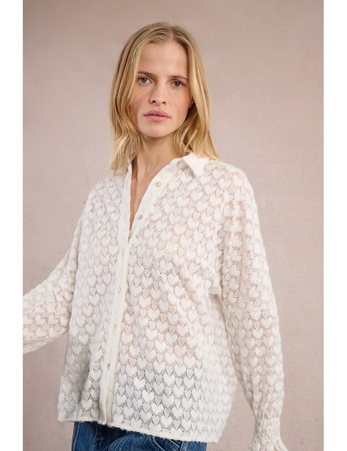 Chemise ajourée à motif cœur