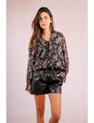 Short en simili cuir