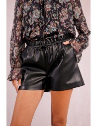 Short en simili cuir