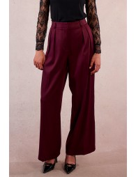Wide pleated trousers