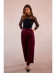 Wide pleated trousers