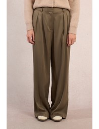 Wide pleated trousers