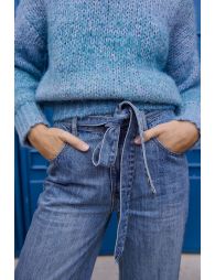 Denim droit ceinturé