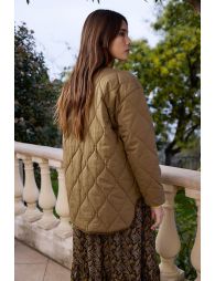 Quilted and oversized jacket
