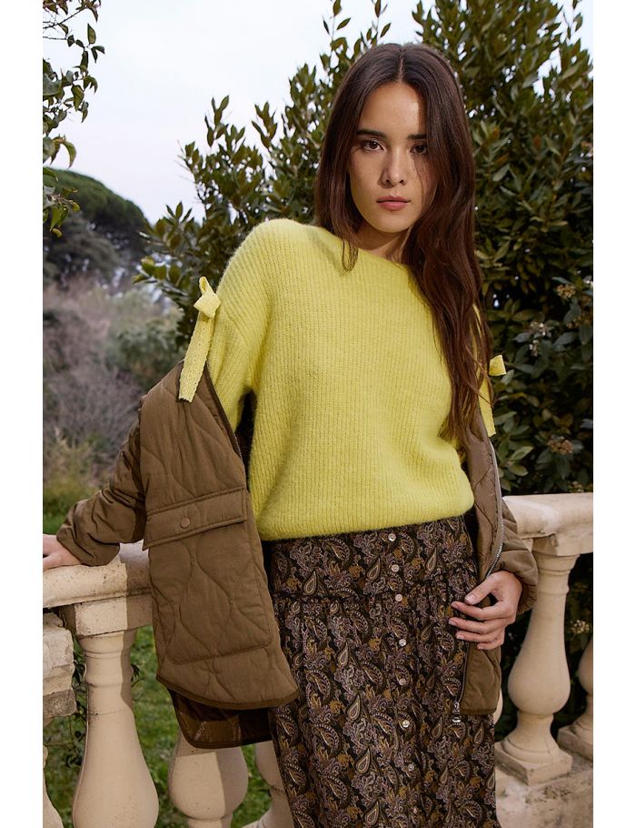 Bow sweater