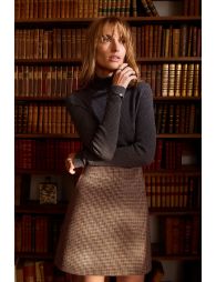 Iridescent ribbed knit turtleneck