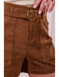 Short ceinturé en suédine