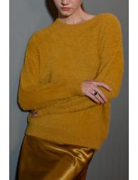 Pull droit en maille duveteuse