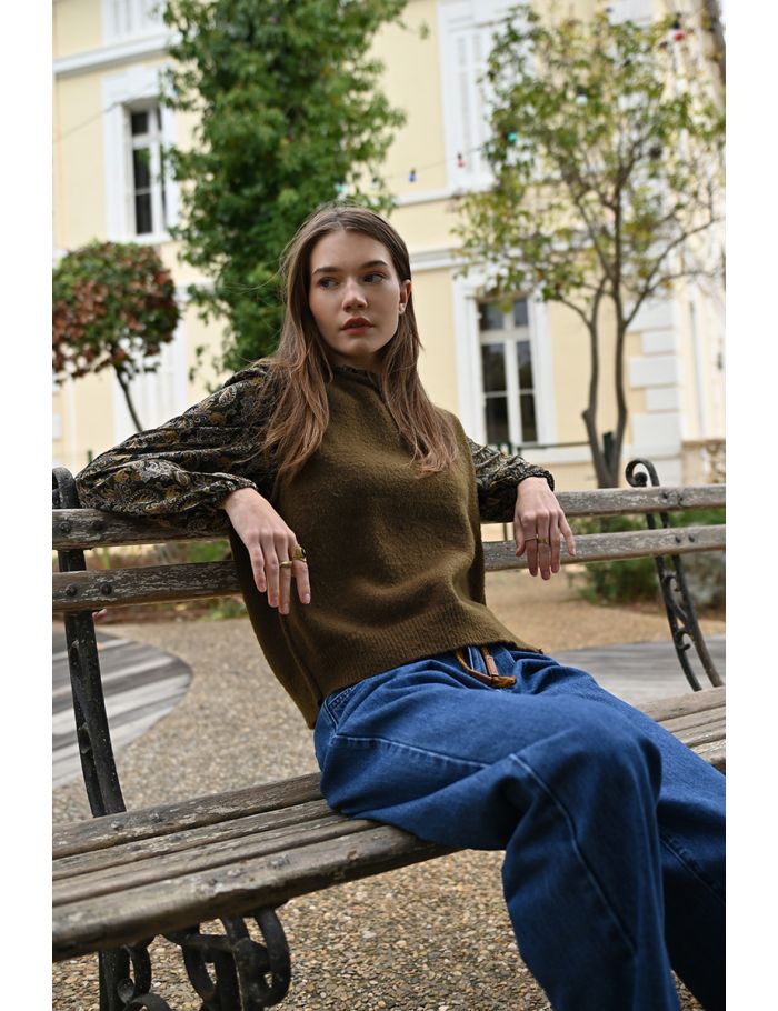 Pull sans manches, boutonné sur les côtés