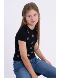 Camiseta de niña de manga corta, estampado mariposas.