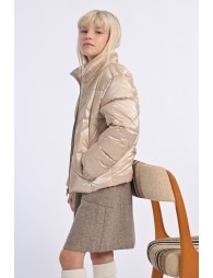 Oversized and quilted down jacket