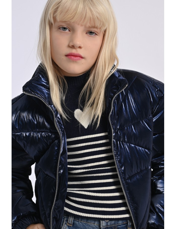 Oversized and quilted down jacket