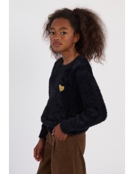 Pull duveteux cœur brodé