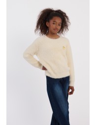 Pull duveteux cœur brodé