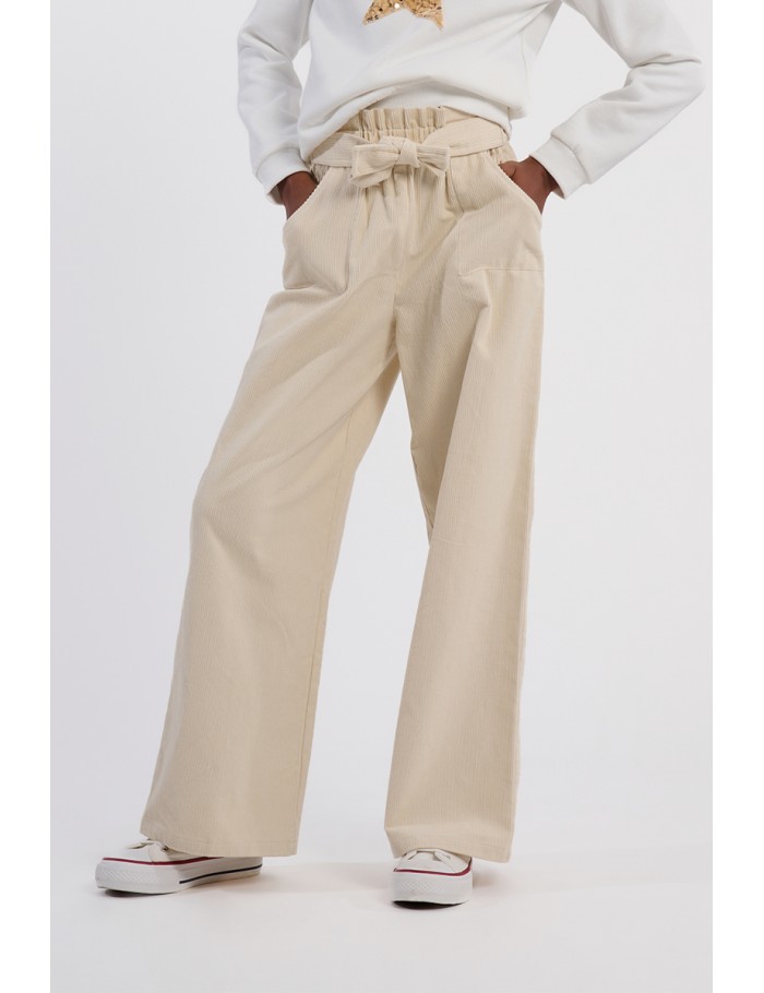 Pantalón de niña largo, de pana, con lazada.