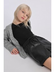 Short en simili cuir