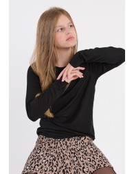Thin sweater with scalloped edge
