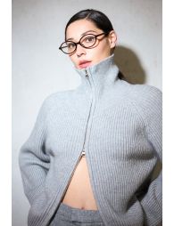 Zipped vest, trucker collar