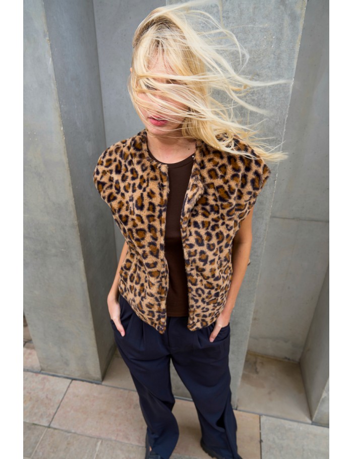 Textured vest