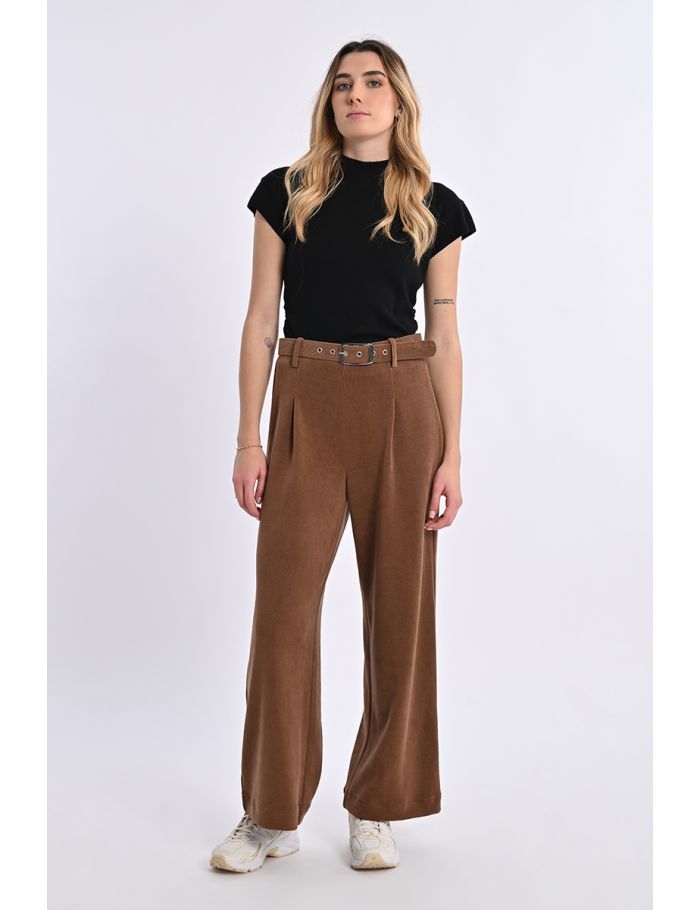Wide velvet trousers