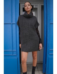 Poncho sans manches torsadé
