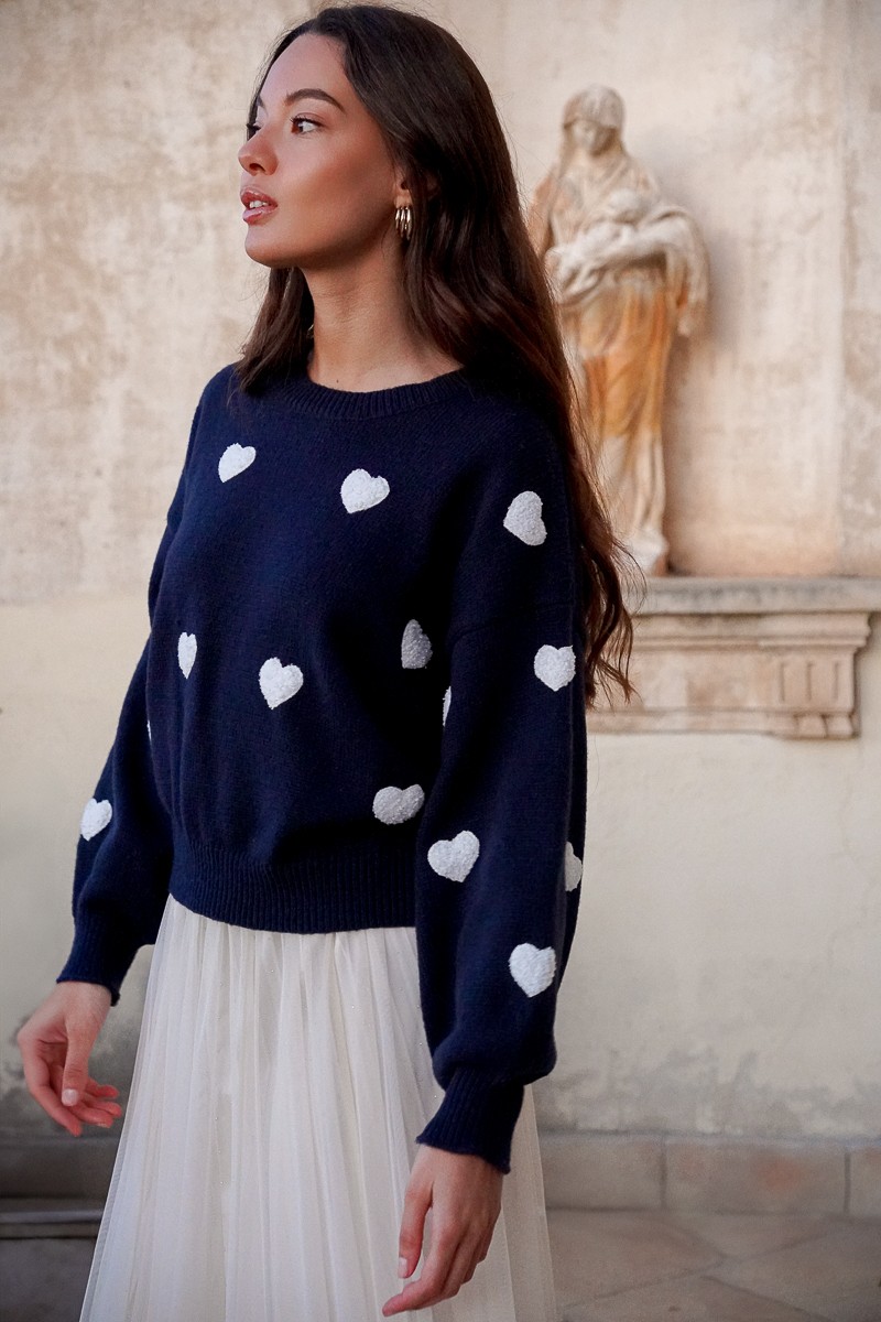 Pull à cœur en relief