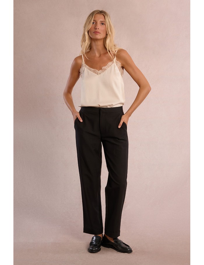 Pantalón  tobillero de perneras rectas