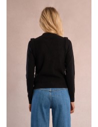 Thin sweater with shoulder pads