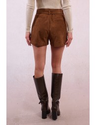 Short ceinturé en suédine
