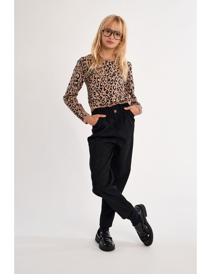 Pantalón de niña largo, de tiro alto, con volantes