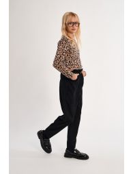 Pantalón de niña largo, de tiro alto, con volantes