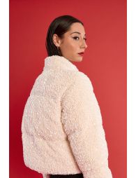Chaqueta acolchada con detalles brillantes