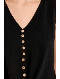 Fluid, knotted tank top