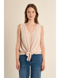 Top de mujer de manga sisa, con botones y lazada.
