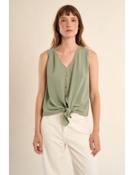 Fluid, knotted tank top