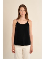 Top de mujer lencero, de tirantes.