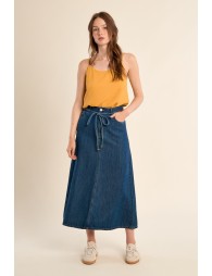 Top de mujer lencero, de tirantes.