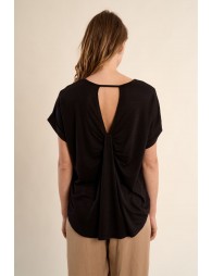 T-shirt casual, ouverture dans le dos