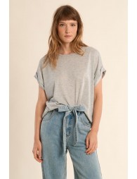 Casual T-shirt, open at the back