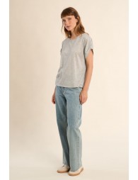 Casual T-shirt, open at the back