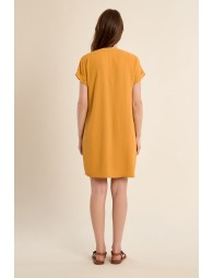 Robe courte et droite