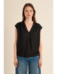 Sleeveless top