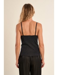 Top de mujer de tirantes, con detalles.